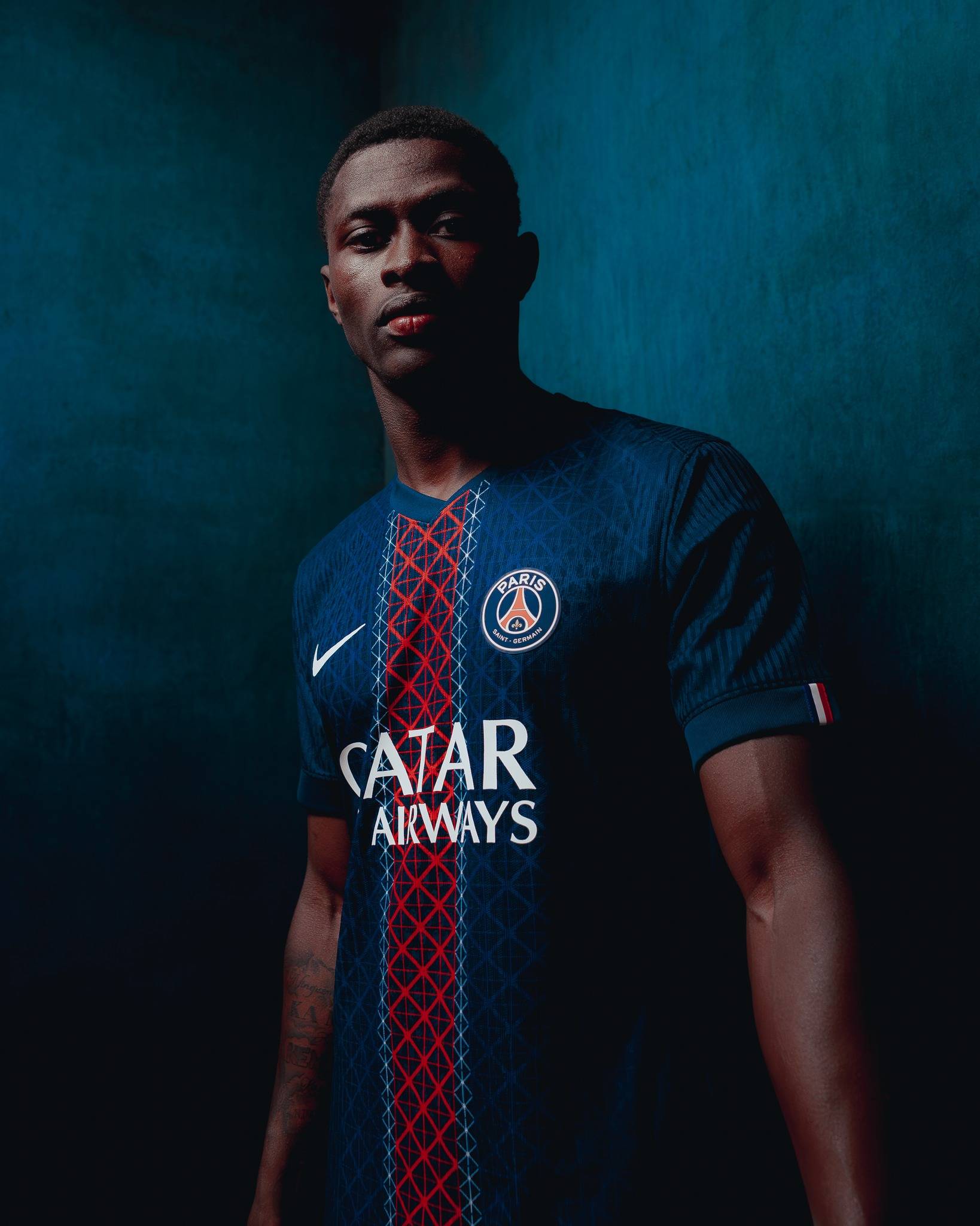 官方：利物浦旧将艾比加盟索菲亚火车头，双方签约两年（官宣：前利物浦球员艾比加盟索菲亚火车头，签约两年）