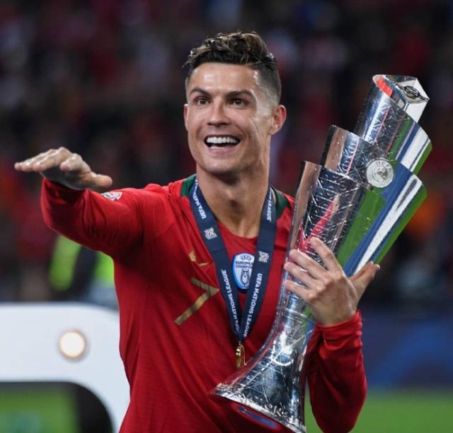 克勒舍谈法鹰转会策略：俱乐部理念清晰，清楚哪些球员能执行